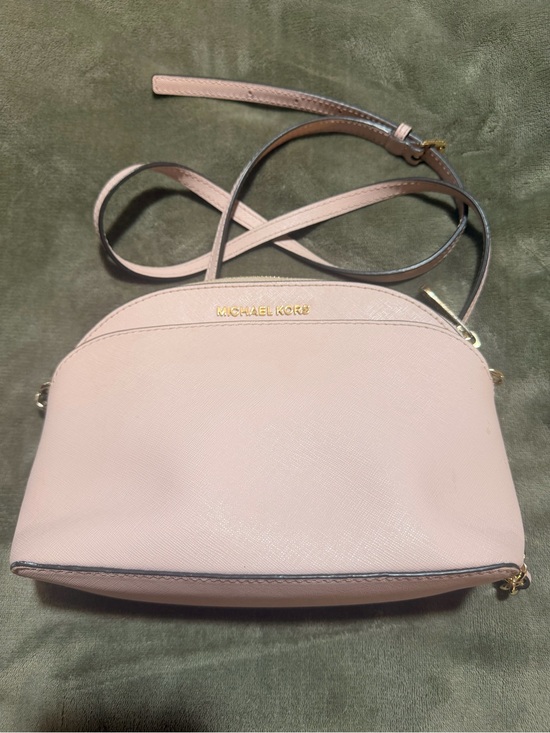 Michael Kors Handbags - MICHAEL KORS Pale Pink Saffiano Leather Crossbody Bag